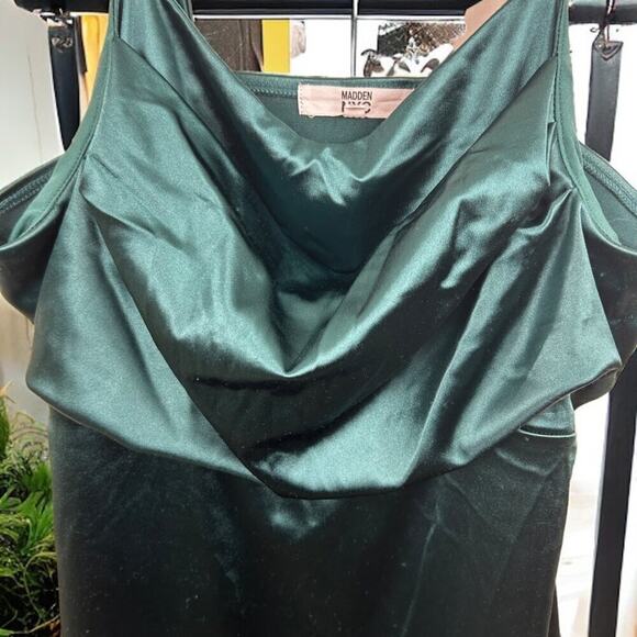 Madden NYC Women extra etra large Green Split Side Cocktail Mini Dress silky - Picture 7 of 7